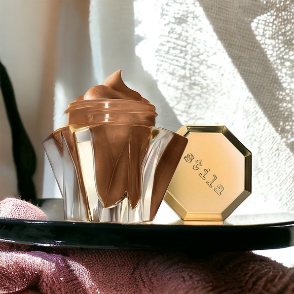 Stila Lingerie Soufflé 7.0 Skin Perfecting Color - Picture 5 of 5